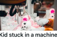 Employee Was Used To Customers Refusing To Control Their Kids, But Then One Of Them Actually Got Stuck Inside The Claw Machine
