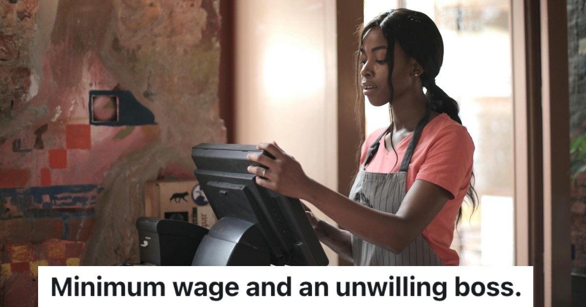 cashier ringing up a sale