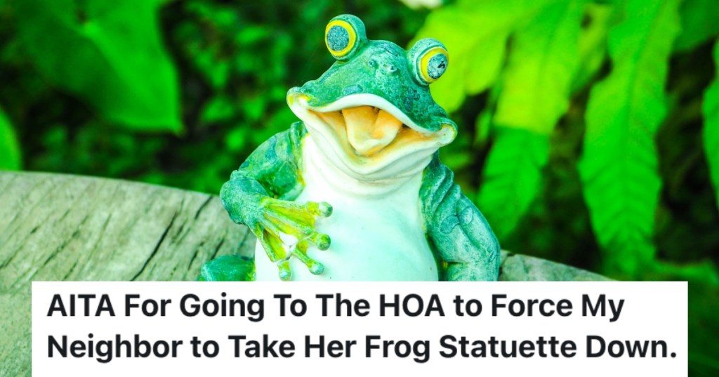 statue of a frog