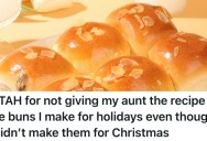 Woman’s Family Kept Trying To Exclude Her From Group Discussions, But When They Asked For A Delicious Holiday Recipe, She Told Them To Google It