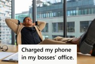 Employee Decides To Use His Boss’s Office As A Break Room, So Things Got Awkward When His Boss Forgot Something And Came Back