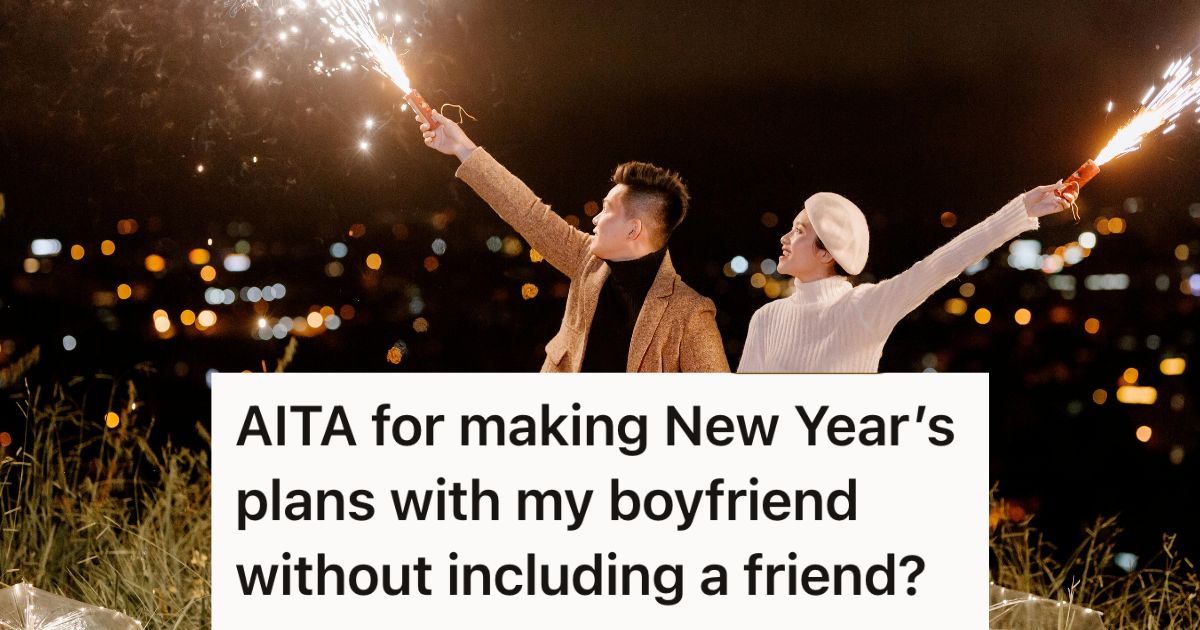 Woman Made A Tentative Plan For New Years Eve With Her Boyfriend, And Her Friend Got Upset That She Wasnt Included Couple celebrating with fireworks at night