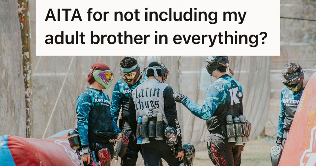 People playing paintball