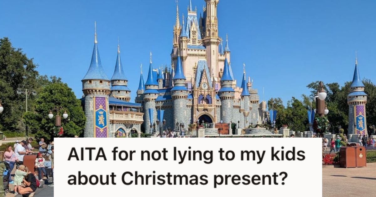 Crowd gathering around the Disneyland castle