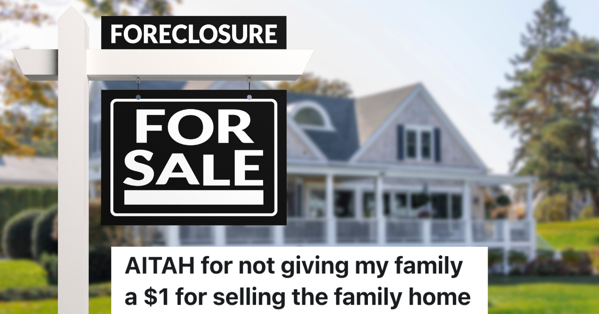 sign outside a house that reads "foreclosure" and "for sale"