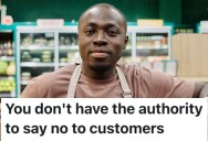 A Store Manager Told An Employee To Accept All Returns From Customers, So They Accepted A Christmas Tree For A Refund In June