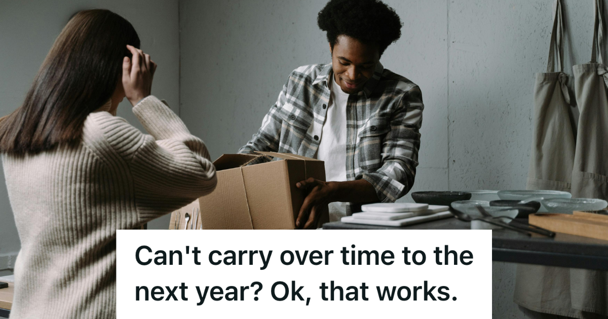 employee packing up their desk