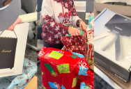 ‘It’s based on what they like and wanted.’ – A Boss Gave His Employees Very Thoughtful And Expensive Christmas Presents, And People Are Loving It