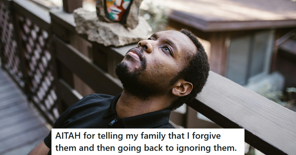 Parents Never Helped Out Their Younger Son And Gave Everything To The Elder One, So Now The Elder One Needs Help And The Younger Brother Refused To Pitch In Sad man in black shirt