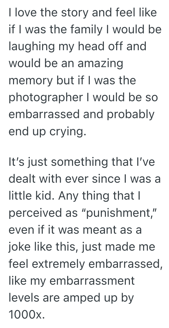 Screenshot 2026 02 08 at 11.46.02 AM Theme Park Photographer Teased His Mascot Boss, So The Boss “Punished” Him And Ruined A Familys Photo Op