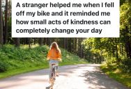 Cyclist Fell Off Her Bike, But A Stranger Rushed Over To Help Her Up And Make Sure She Was Okay