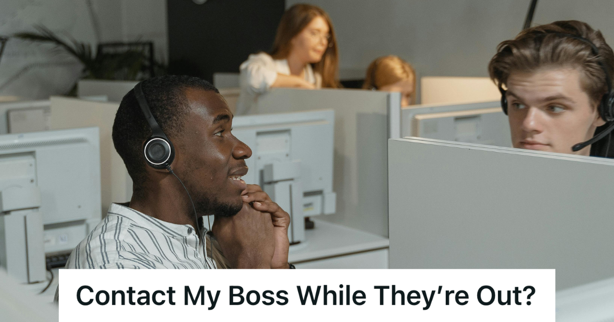 call center employees talking