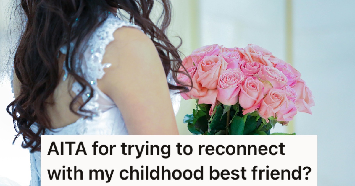 A bride holding a bouquet of pink roses