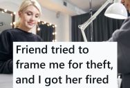 Woman Thought She Had Made A New Friend, But When She Realized She Was Being Set Up To Take The Fall For Theft, She Documented Everything And Told Their Boss The Truth