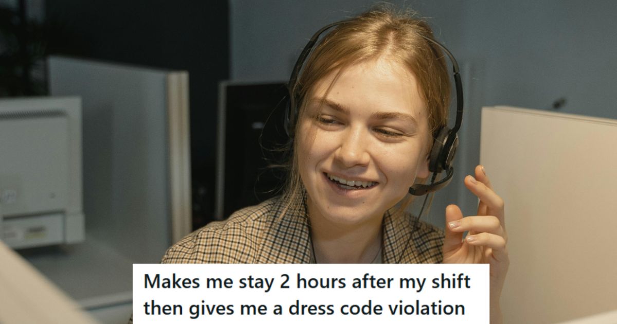 woman working in a call center