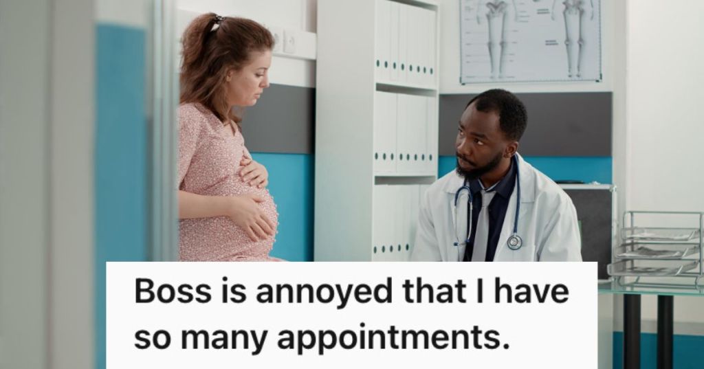 Pregnant woman having her doctor's appointment