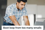 Man Cleaned And Set Up An Old Laptop Then Sold It To A Friend’s Friend, But They Factory Reset It Over Full Emails And Ended Up Stuck In A Boot Loop