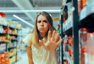“Is This a Joke?” Cashier Sparks Outrage After Mocking a Shopper for Waiting in the “Wrong” Spot