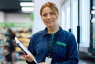 Billing the Boss: The Grocery Worker Who Refuses to Text Coworkers for Free