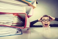 The Signature Standoff: Why an Employee With a “Giant” Job Title Just Taught His Boss a Lesson in Common Sense