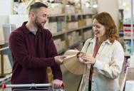 “You Don’t Work Here?” The Heart-Stopping Moment a Hardware Store Shopper Realized She Was Barking Orders at a Stranger