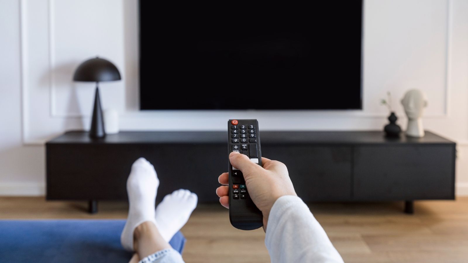 The Frustrating Reason a Premium Sports Package Left This Fan Staring at a Blank Screen sitting in front of black tv