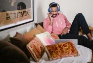 He Was Sick of His Roommate’s Midnight Phone Calls, Until a Classic Sitcom Episode Inspired the Perfect Revenge