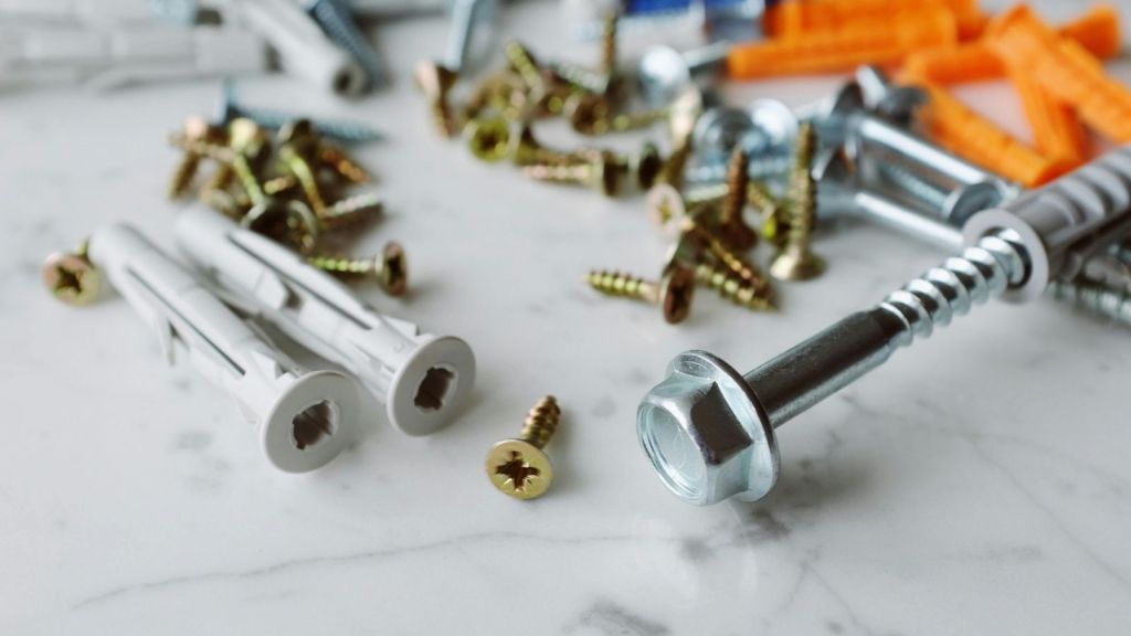 Screws, bolts, and wall plugs