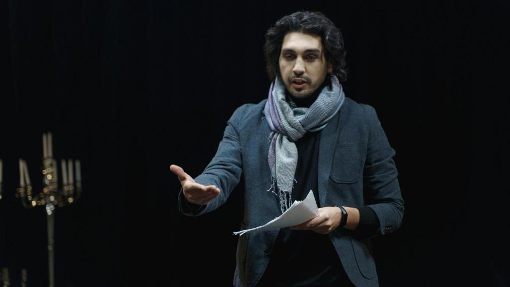 Man trying to negotiate with his audience