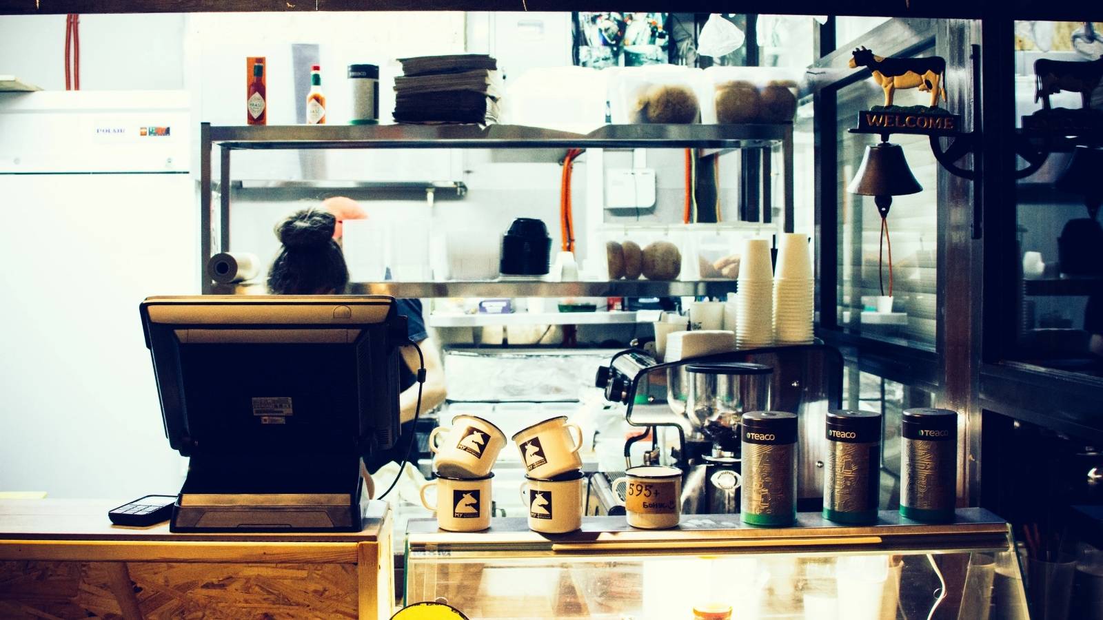 Cute coffee shop with no one working the register
