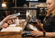 Retail Nightmare: Worker Tag-Teamed by Furious Shoppers After Rejecting Out-of-Circulation Paper Banknotes