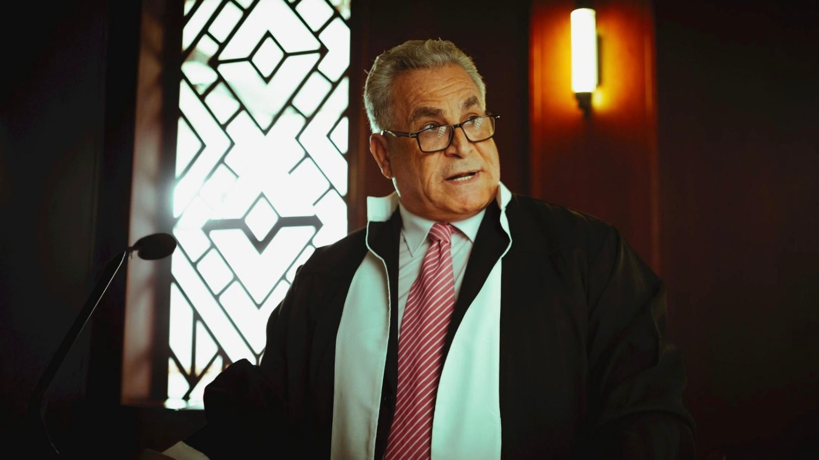judge in a courtroom