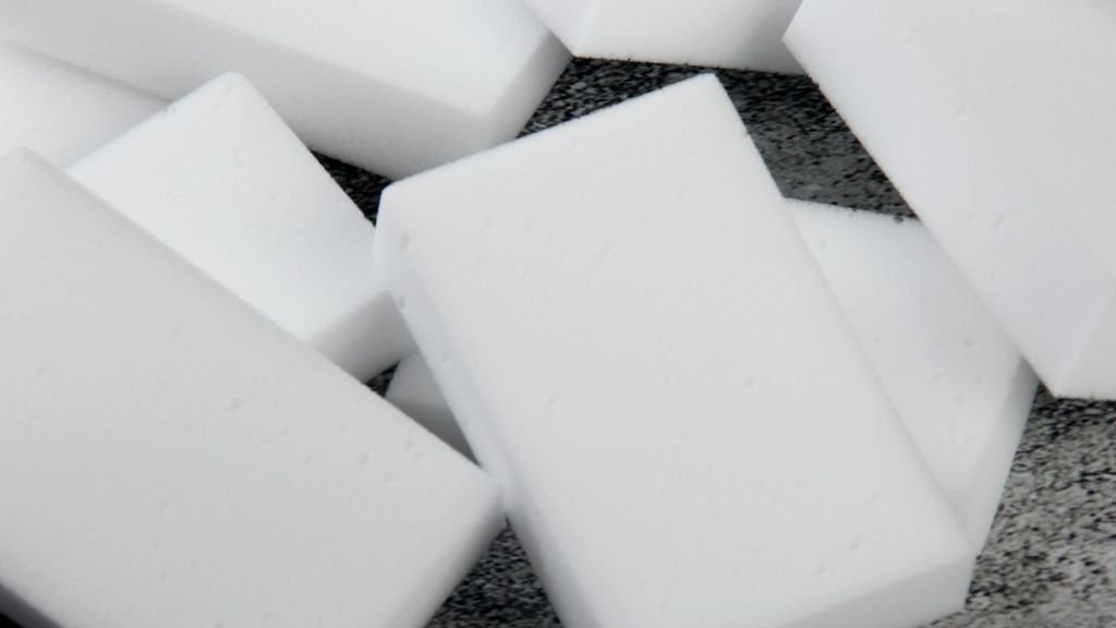 white magic eraser sponges