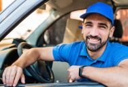 The Ultimate Roadside Backfire: Impatient Homeowner Screams at a Delivery Driver—So He Drops Her Heavy Box Right in the Street