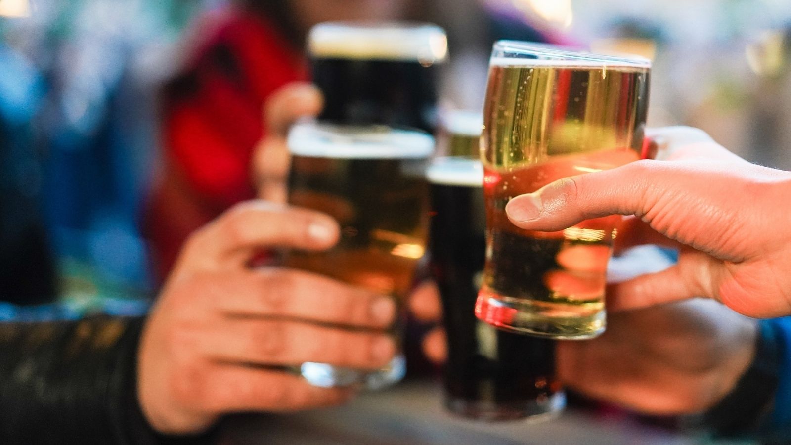 Entitled Women Mistake Pub Customer for Staff—Then Face a Hilarious Lesson in Humiliation When He Decides to Take Their Orders drinking beer at a pub