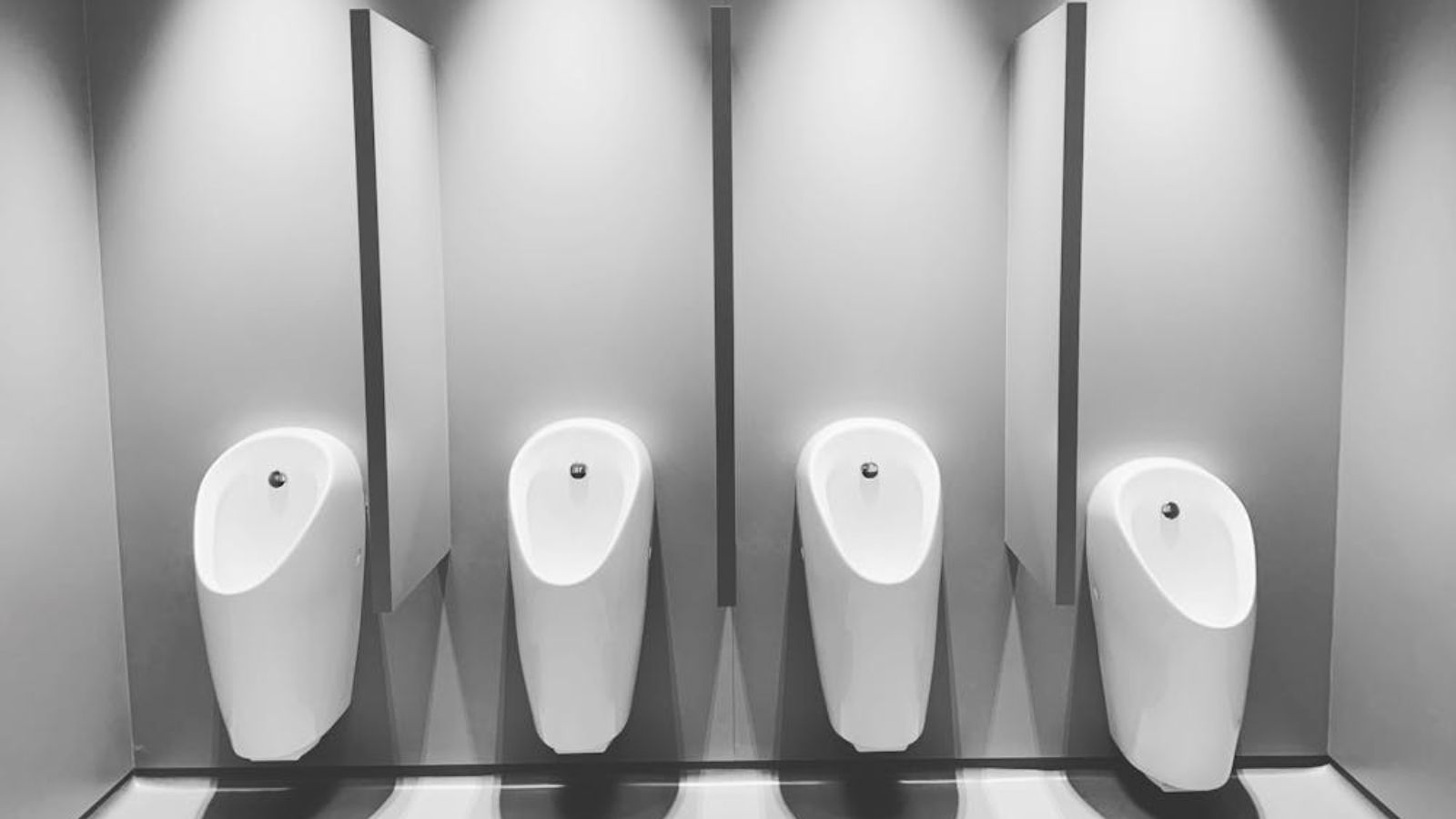 Men's toilet with 4 cubicles