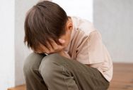 Man Finds Young Boy Crying Alone in Apartment Building at Night, Then Calls Child Protective Services