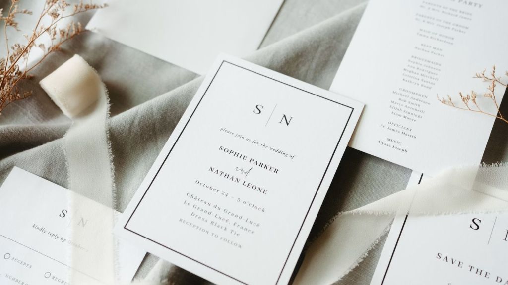 A minimalist but classy wedding invitation
