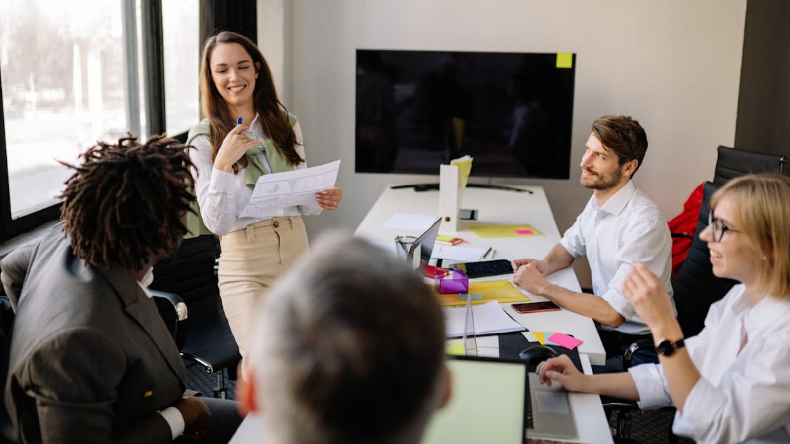 The Ultimate Corporate Backfire: Highly Praised Rockstar Employee’s Whole Career Unravels During a Mandatory Competency Test Team engaged in a collaborative office meeting, discussing ideas and planning strategies