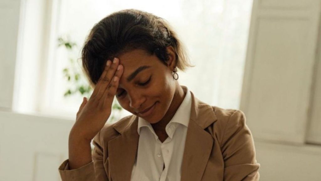 upset businesswoman