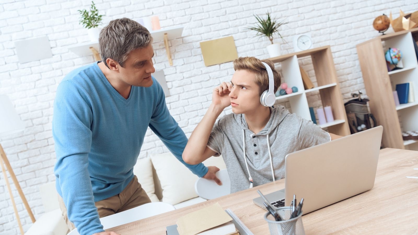 dad upset at teenage son