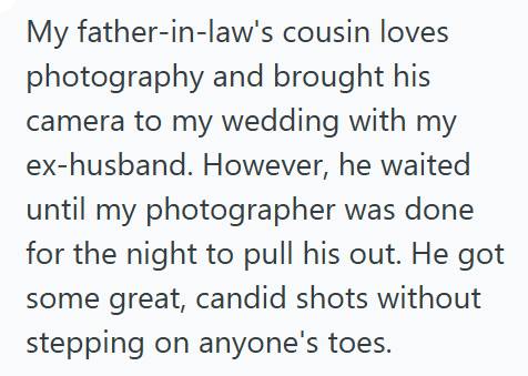 Wedding Guest Ignores No Photos Rule and Gets in the Way of Professional Photographers Wedding photos Wedding Guest Ignores No Photos Rule and Gets in the Way of Professional Photographers