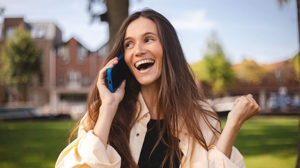 woman talking on the phone