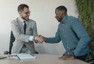 Man Takes Higher-Paying Job 40 Minutes Away, but Girlfriend Complains About Lost Time Together