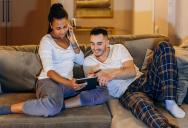 The Couch Trap: Why a Late-Night Conversation Between a Man’s Partner and His Best Friend Ignited a Massive Friendship War