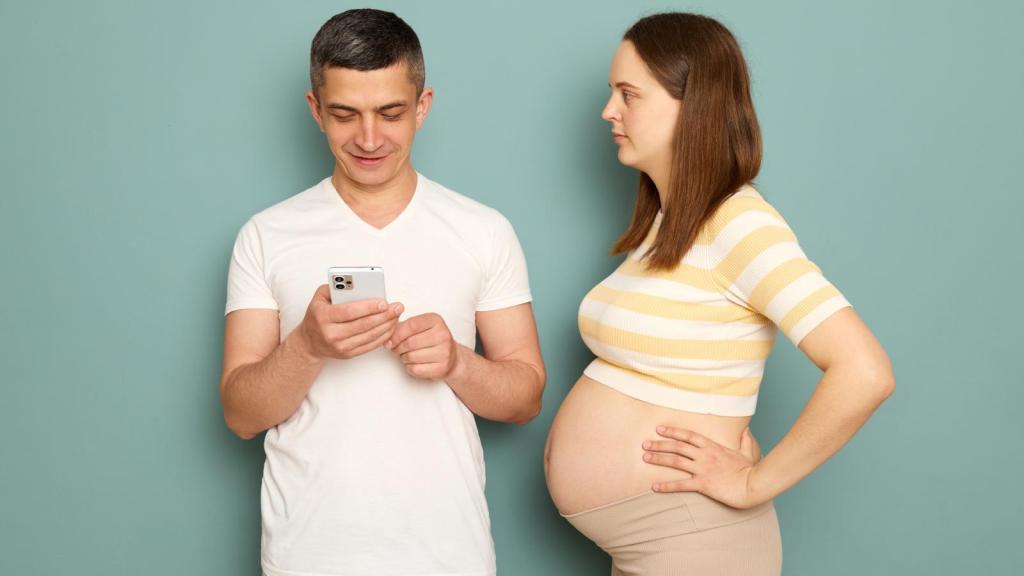 man and pregnant woman