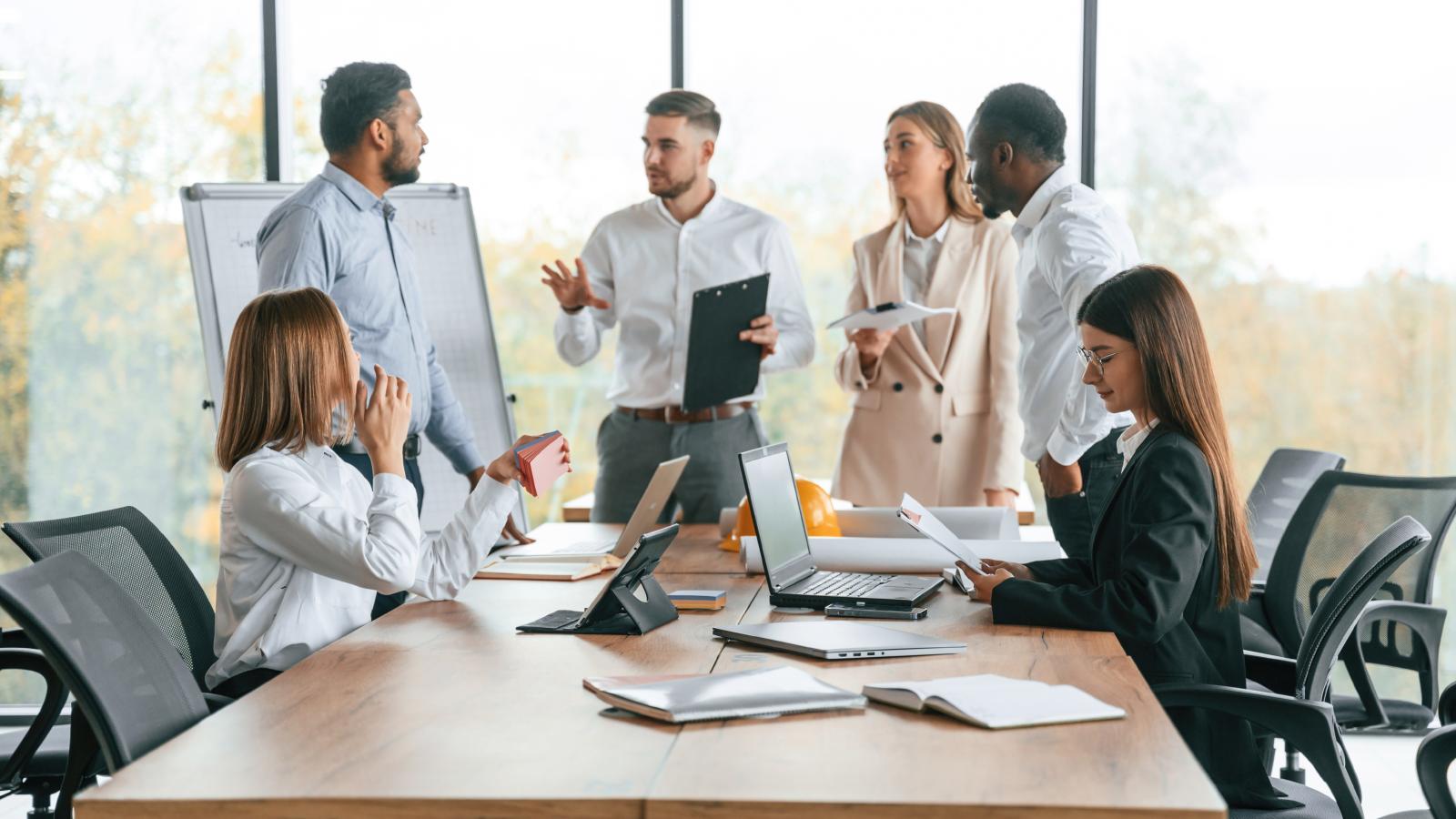 A Worker Sounded Off About A Completely Pointless Meeting They Had At Their Job meeting in an office