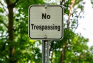 Homeowner Puts Up “No Trespassing” Sign After Neighbor Repeatedly Enters Her Yard