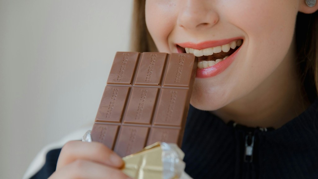 Medical Student Eats Part of Dad’s Special Retirement Gift Despite Being Warned Not To