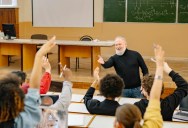 “Look Up From Your Phones”: The Viral Story of a Student Who Finally Called Out Their Peers